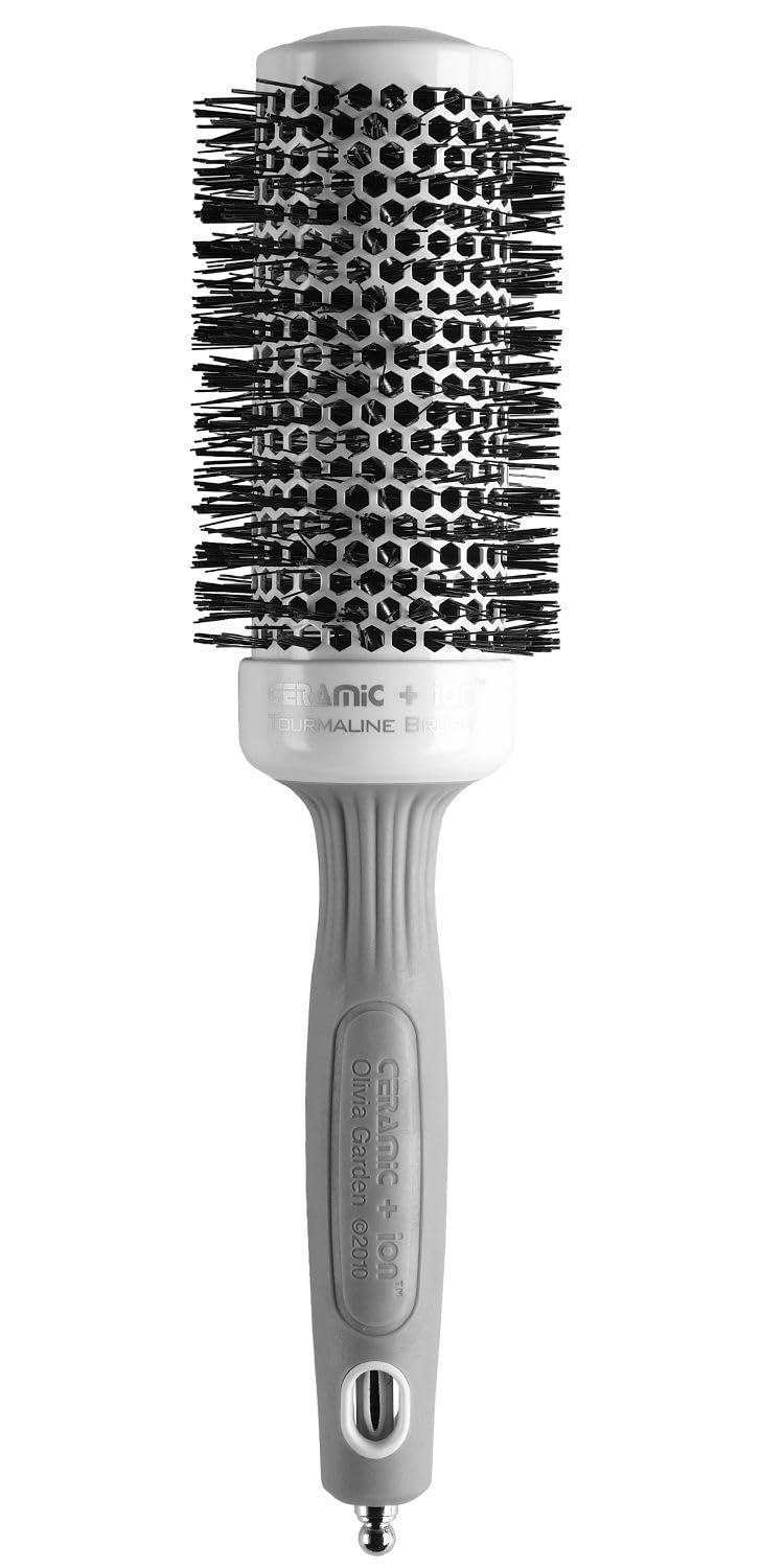 Olivia Garden Ceramic + Ion Round Brush Review: A Pro-Level Blowout At Home