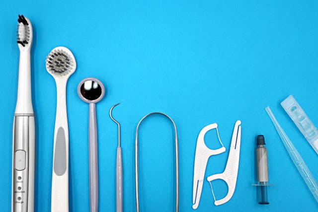 Powered Toothbrushes & Accessories